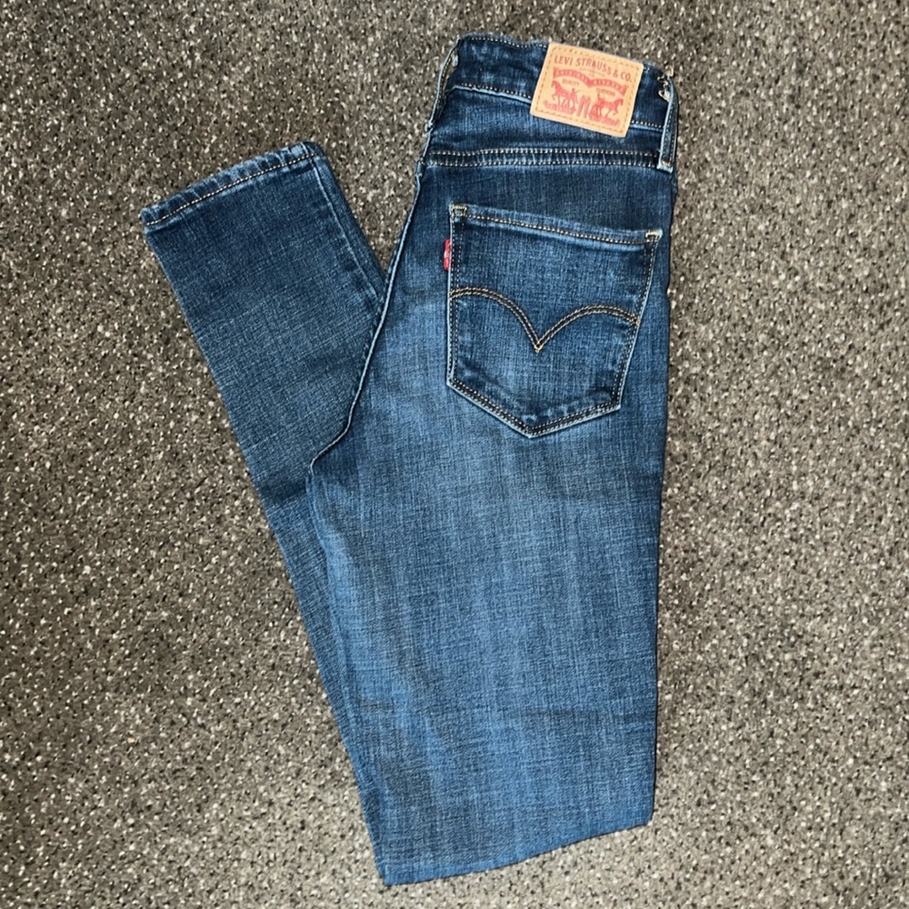 Levi’s 721 high rise skinny jeans